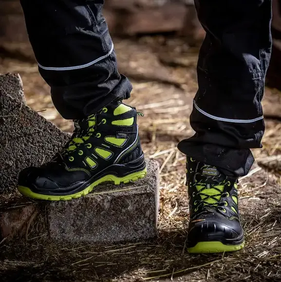 Buckbootz BVIZ2 Black/Yellow High Visibility Waterproof Safety Boot