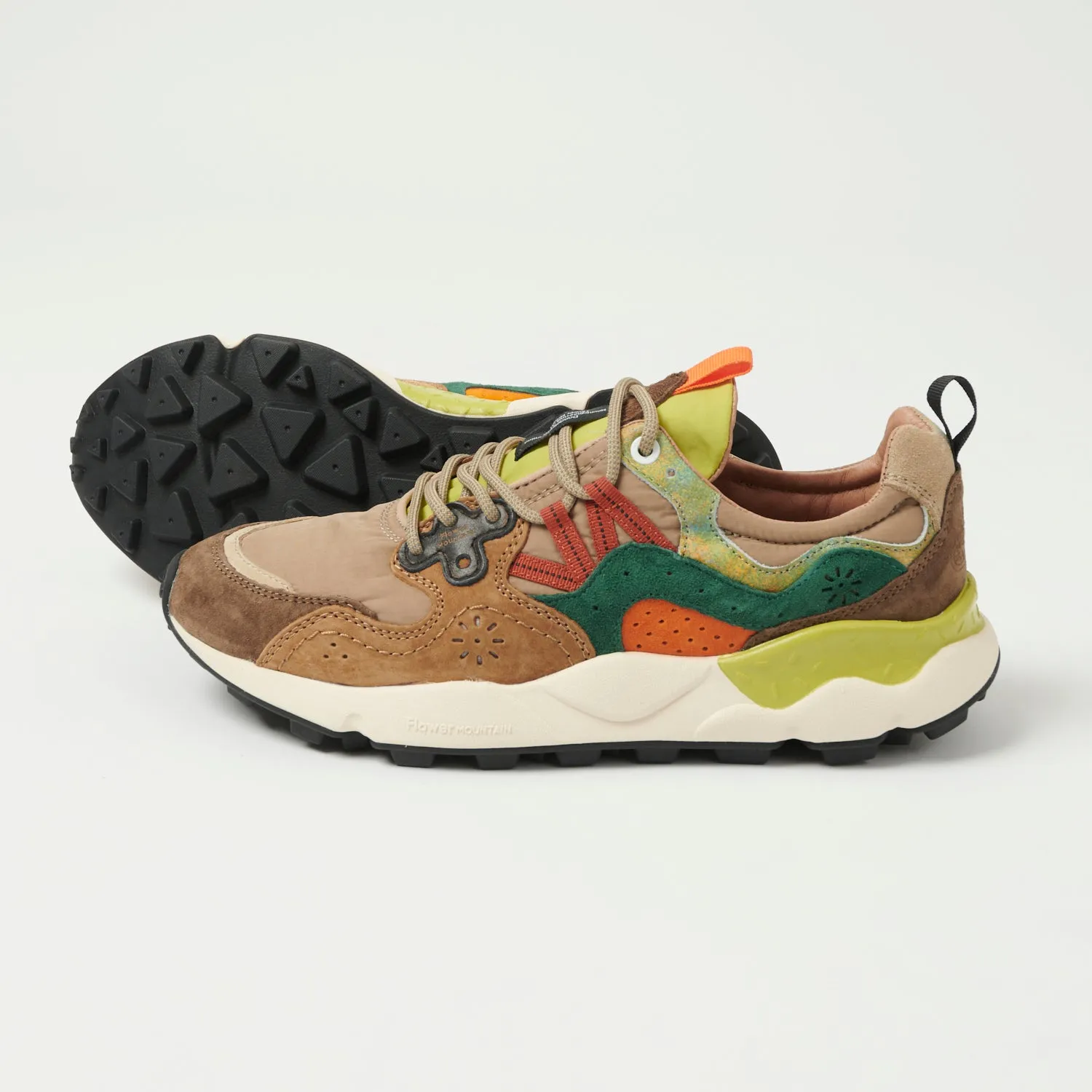 Flower Mountain Yamano 3 - Brown-Green/Pastel